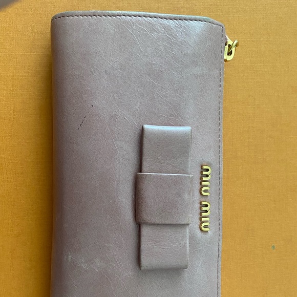 MiuMiu wallet with authentication inside - Picture 7 of 13